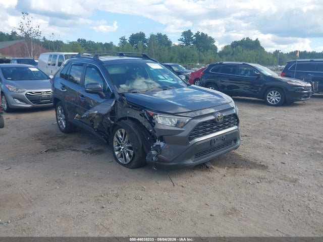 2021 Toyota Rav4 Xle Premium მანქანა იყიდება აუქციონზე, vin: 2T3A1RFV8MC154743, აუქციონის ნომერი: 46038233