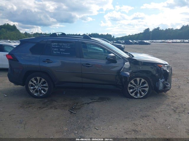 2021 Toyota Rav4 Xle Premium მანქანა იყიდება აუქციონზე, vin: 2T3A1RFV8MC154743, აუქციონის ნომერი: 46038233