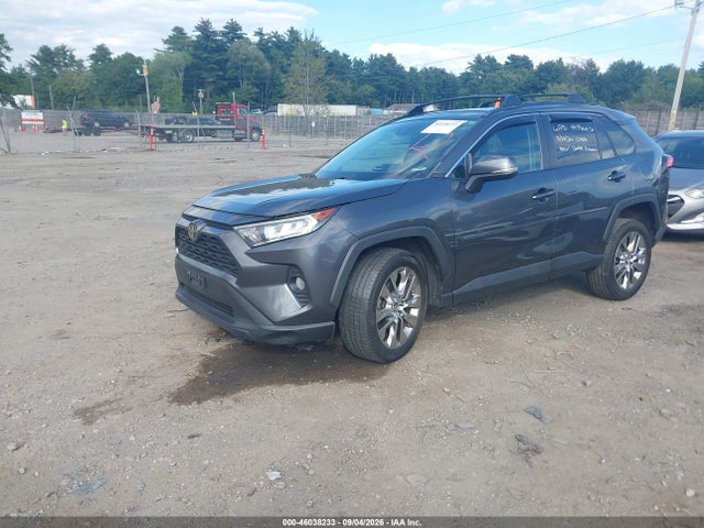 2021 Toyota Rav4 Xle Premium მანქანა იყიდება აუქციონზე, vin: 2T3A1RFV8MC154743, აუქციონის ნომერი: 46038233
