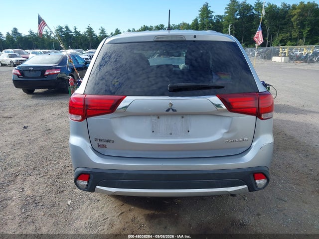 Продажа на аукционе авто 2016 Mitsubishi Outlander Es, vin: JA4AZ3A30GZ037831, номер лота: 46038284