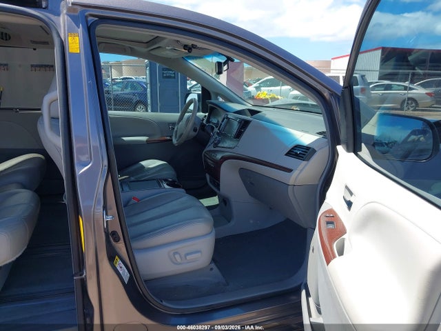 5TDYK3DCXES418413 Toyota Sienna Xle V6 7 Passenger Auto Access Seat/xle V6 8 Passenger