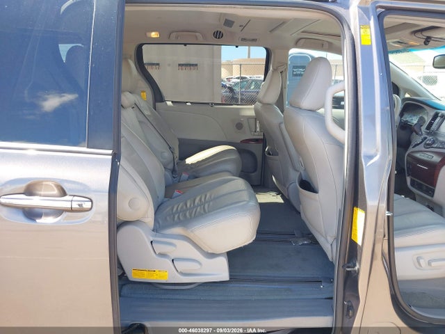 5TDYK3DCXES418413 Toyota Sienna Xle V6 7 Passenger Auto Access Seat/xle V6 8 Passenger