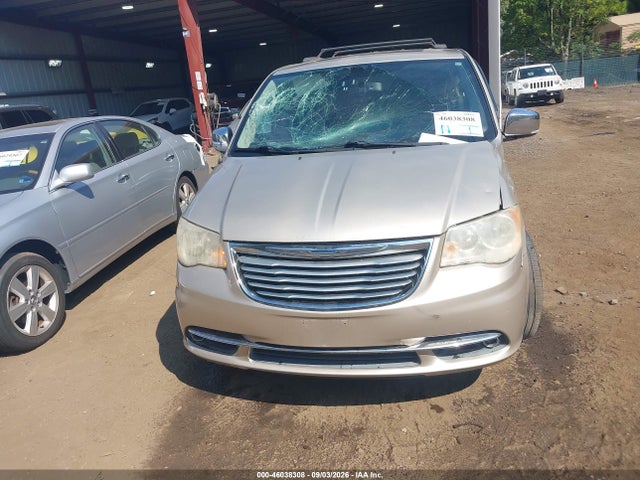 2014 Chrysler Town & Country Touring-l 30th Anniversary მანქანა იყიდება აუქციონზე, vin: 2C4RC1CG4ER328967, აუქციონის ნომერი: 46038308