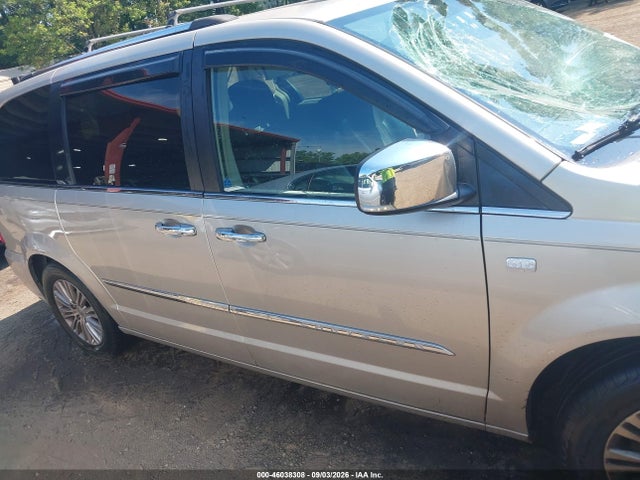 2014 Chrysler Town & Country Touring-l 30th Anniversary მანქანა იყიდება აუქციონზე, vin: 2C4RC1CG4ER328967, აუქციონის ნომერი: 46038308