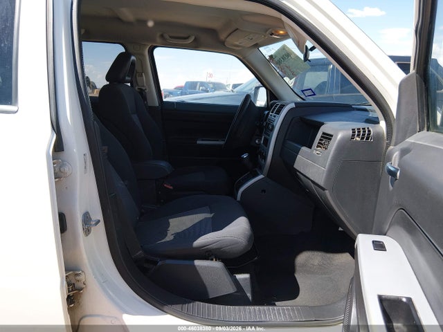 46038380 :رقم المزاد ، 1J8FT280X8D737365 vin ، 2008 Jeep Patriot Sport مزاد بيع