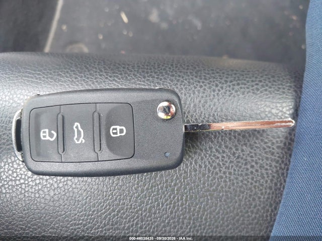 46038435 :رقم المزاد ، 3VWL07AJ2FM326981 vin ، 2015 Volkswagen Jetta 1.8t Sel مزاد بيع