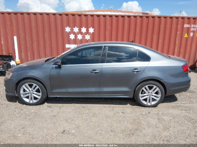 46038435 :رقم المزاد ، 3VWL07AJ2FM326981 vin ، 2015 Volkswagen Jetta 1.8t Sel مزاد بيع