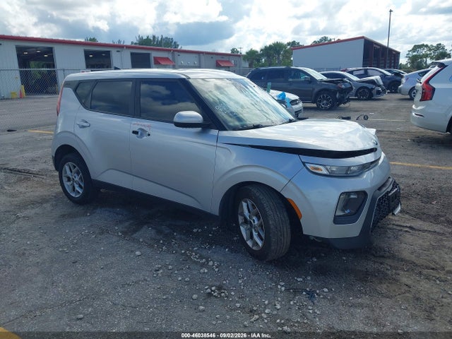 2020 Kia Soul S მანქანა იყიდება აუქციონზე, vin: KNDJ23AU4L7064605, აუქციონის ნომერი: 46038546