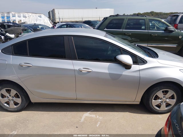 1G1BC5SM8H7203338 Chevrolet Cruze Ls Auto