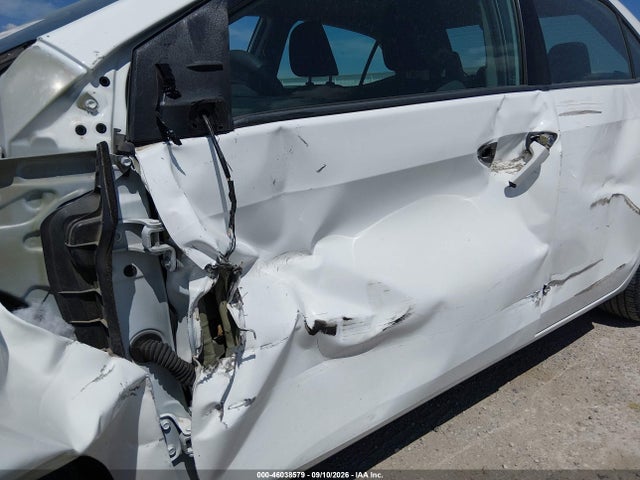 Продажа на аукционе авто 2018 Toyota Corolla Le, vin: 5YFBURHE3JP811347, номер лота: 46038579