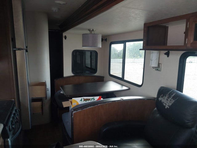 Salem Hemisphere Lite 2017 4X4TSBG22HU081592 Image 7