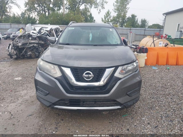 2017 Nissan Rogue S მანქანა იყიდება აუქციონზე, vin: JN8AT2MT5HW385354, აუქციონის ნომერი: 46038609