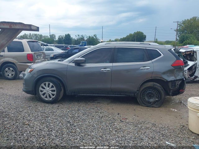 2017 Nissan Rogue S მანქანა იყიდება აუქციონზე, vin: JN8AT2MT5HW385354, აუქციონის ნომერი: 46038609