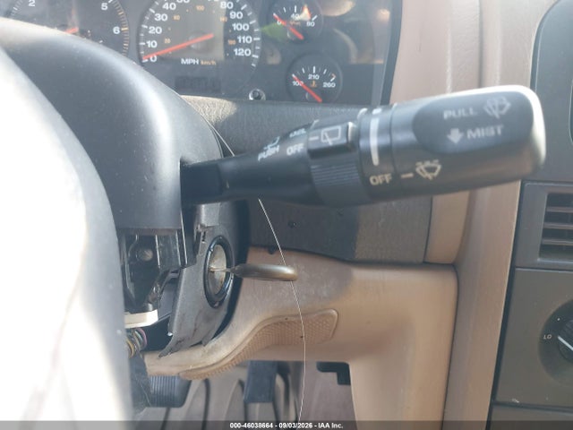 Продаж на аукціоні авто 2000 Jeep Grand Cherokee Laredo, vin: 1J4GW48SXYC142399, номер лоту: 46038664