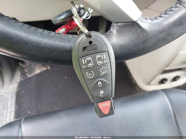 46038802 :رقم المزاد ، 2C4RC1BG0ER247692 vin ، 2014 Chrysler Town & Country Touring مزاد بيع