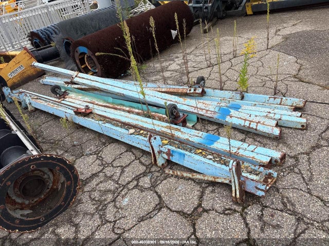 46038901 :رقم المزاد ،  vin ، 2000 Gantry Crane Other مزاد بيع