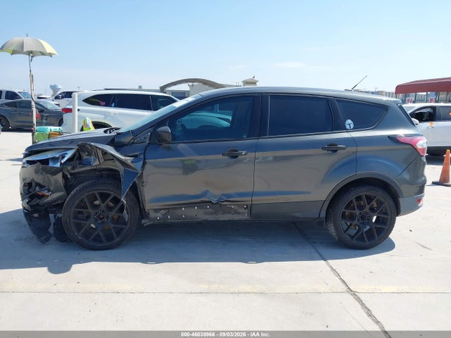 Продажа на аукционе авто 2017 Ford Escape S, vin: 1FMCU0F74HUE35366, номер лота: 46038966