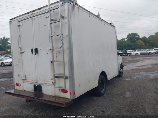 Chevrolet Express Cutaway Work Van 2017 1GB3GRCG2H1228355 Image 4