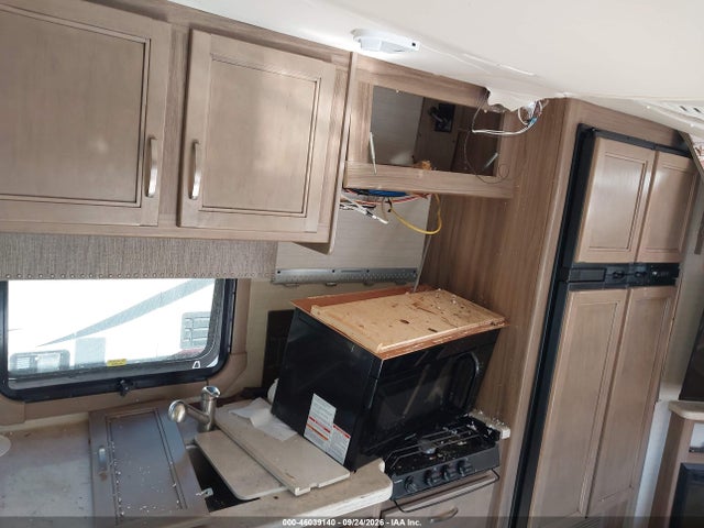 Aukcja sprzedaży 2018 Freightliner Chassis S-2, vin: 4UZADVFC3JCJW4295, numer aukcji: 46039140