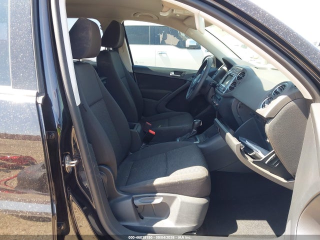 2017 Volkswagen Tiguan 2.0t/2.0t S მანქანა იყიდება აუქციონზე, vin: WVGAV7AX4HK049613, აუქციონის ნომერი: 46039190