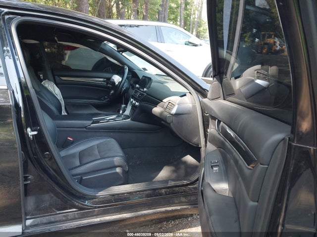 Продажа на аукционе авто 2018 Honda Accord Sport, vin: 1HGCV1F39JA230848, номер лота: 46039209