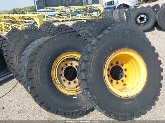 Aukcja sprzedaży 2000 14 Large Oshkosh Tires Other, vin: , numer aukcji: 46039253