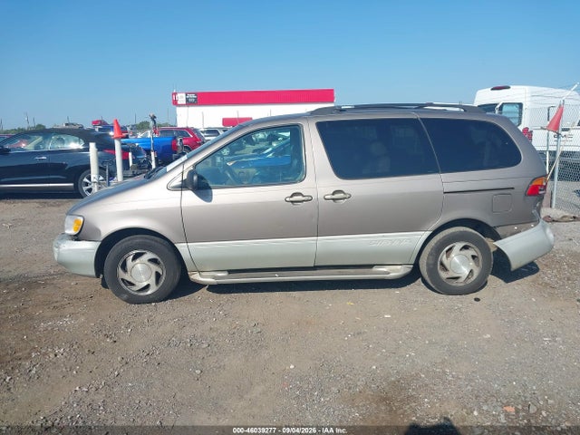 Продажа на аукционе авто 1998 Toyota Sienna Xle, vin: 4T3ZF13C3WU057721, номер лота: 46039277