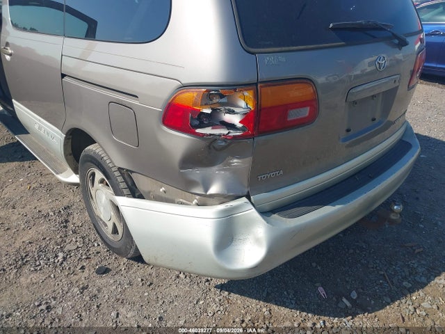 Продажа на аукционе авто 1998 Toyota Sienna Xle, vin: 4T3ZF13C3WU057721, номер лота: 46039277