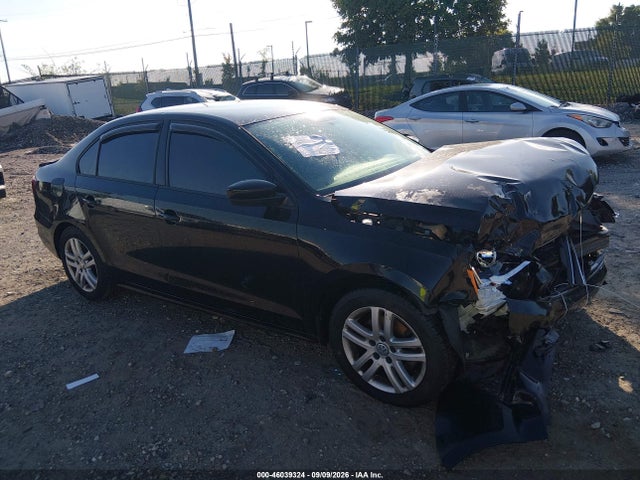 46039324 :رقم المزاد ، 3VW2B7AJ4JM256074 vin ، 2018 Volkswagen Jetta 1.4t S مزاد بيع