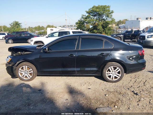 46039324 :رقم المزاد ، 3VW2B7AJ4JM256074 vin ، 2018 Volkswagen Jetta 1.4t S مزاد بيع