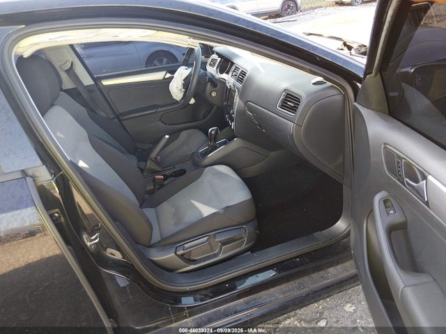 46039324 :رقم المزاد ، 3VW2B7AJ4JM256074 vin ، 2018 Volkswagen Jetta 1.4t S مزاد بيع