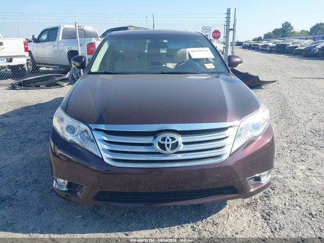 46039354 :رقم المزاد ، 4T1BK3DB2CU465095 vin ، 2012 Toyota Avalon Limited مزاد بيع