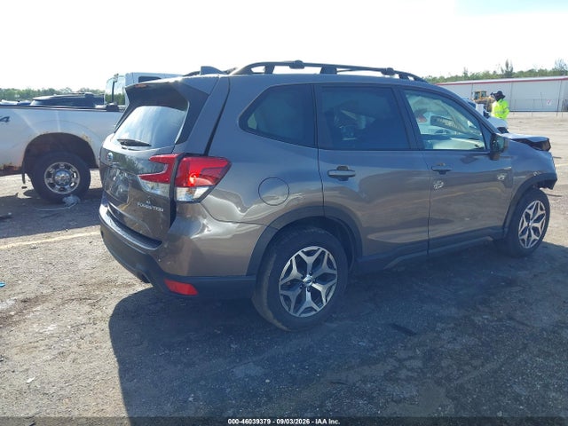 2023 Subaru Forester Premium მანქანა იყიდება აუქციონზე, vin: JF2SKADC6PH463948, აუქციონის ნომერი: 46039379