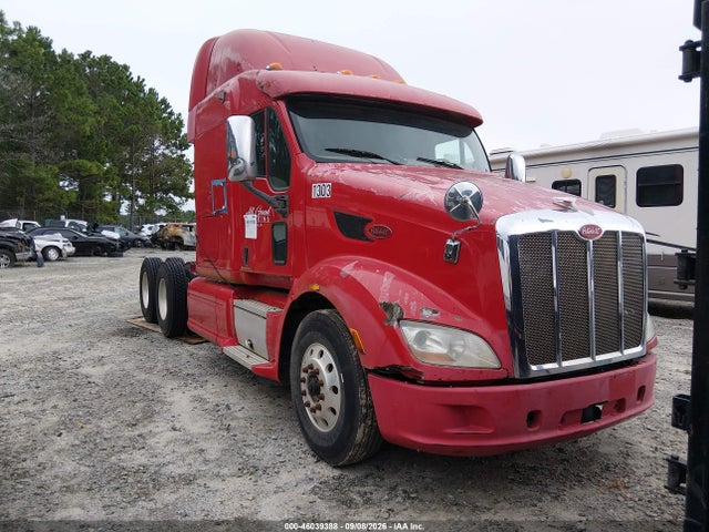 46039388 :رقم المزاد ، 1XP4D49X7CD132374 vin ، 2012 Peterbilt 587 مزاد بيع