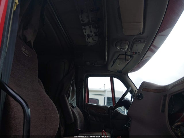 46039388 :رقم المزاد ، 1XP4D49X7CD132374 vin ، 2012 Peterbilt 587 مزاد بيع