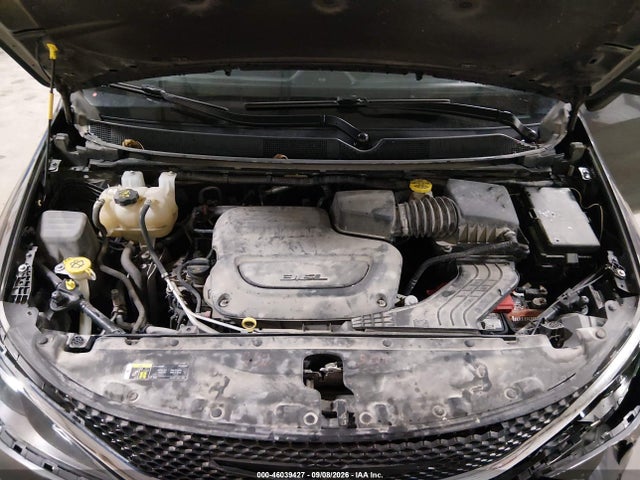 46039427 :رقم المزاد ، 2C4RC1DG0MR518942 vin ، 2021 Chrysler Voyager Lxi مزاد بيع