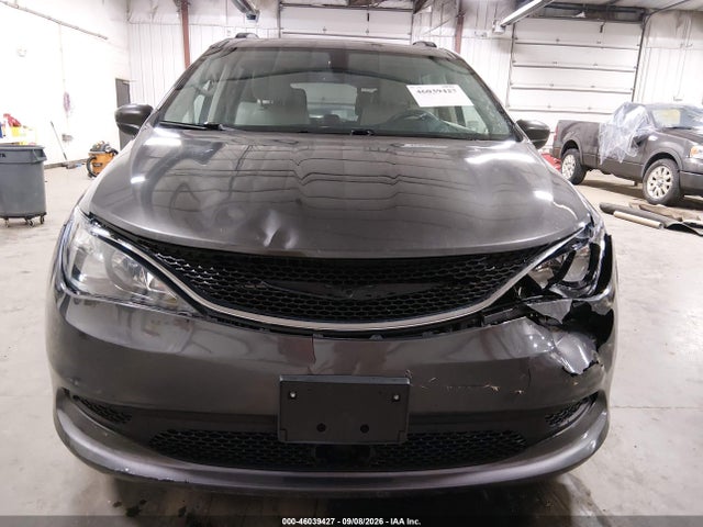 46039427 :رقم المزاد ، 2C4RC1DG0MR518942 vin ، 2021 Chrysler Voyager Lxi مزاد بيع