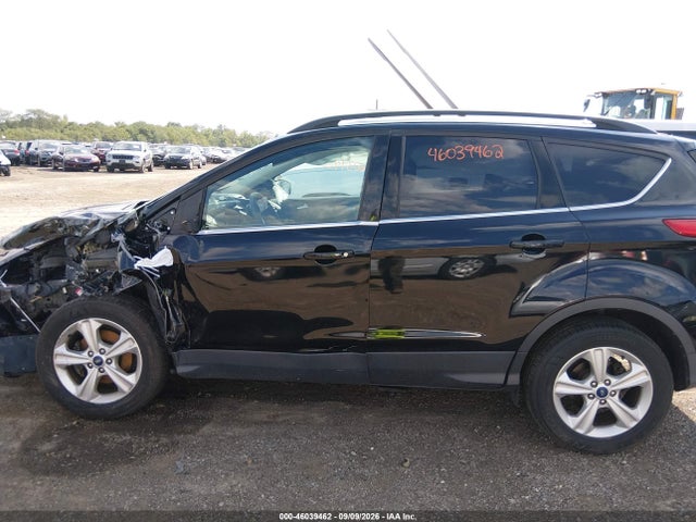 46039462 :رقم المزاد ، 1FMCU0GX3GUB04890 vin ، 2016 Ford Escape Se مزاد بيع