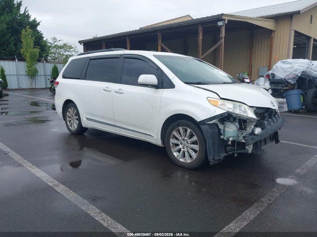 46039467 :رقم المزاد ، 5TDYK3DC3BS020262 vin ، 2011 Toyota Sienna Ltd مزاد بيع