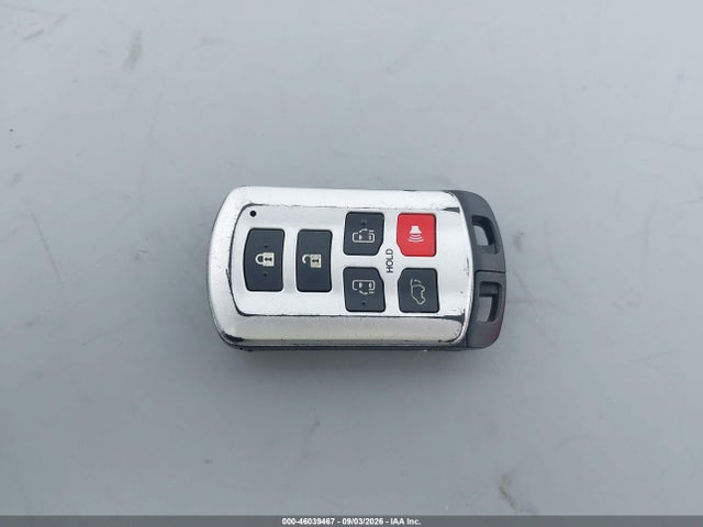 46039467 :رقم المزاد ، 5TDYK3DC3BS020262 vin ، 2011 Toyota Sienna Ltd مزاد بيع
