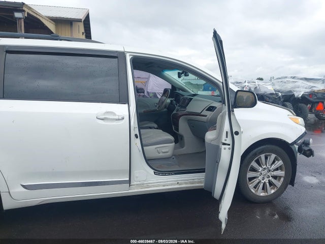 46039467 :رقم المزاد ، 5TDYK3DC3BS020262 vin ، 2011 Toyota Sienna Ltd مزاد بيع