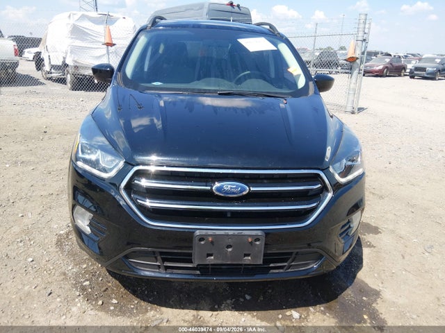 46039474 :رقم المزاد ، 1FMCU0G91HUE30044 vin ، 2017 Ford Escape Se مزاد بيع