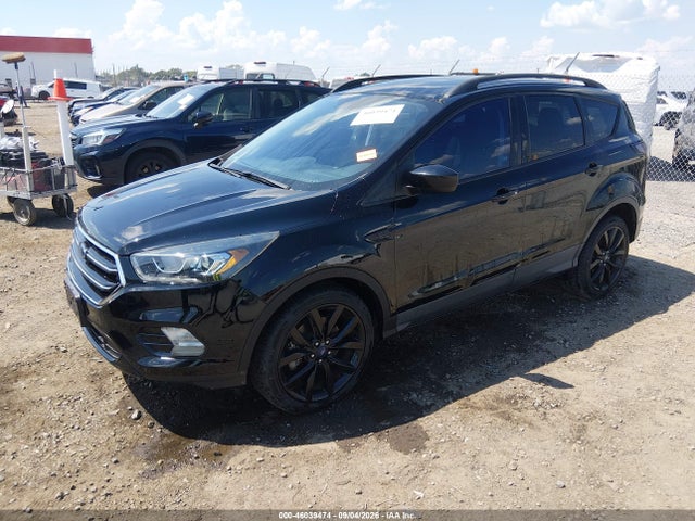 46039474 :رقم المزاد ، 1FMCU0G91HUE30044 vin ، 2017 Ford Escape Se مزاد بيع