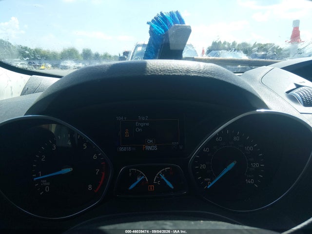 46039474 :رقم المزاد ، 1FMCU0G91HUE30044 vin ، 2017 Ford Escape Se مزاد بيع