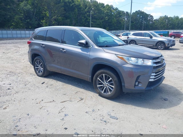 2018 Toyota Highlander Xle მანქანა იყიდება აუქციონზე, vin: 5TDKZRFH7JS529637, აუქციონის ნომერი: 46039532