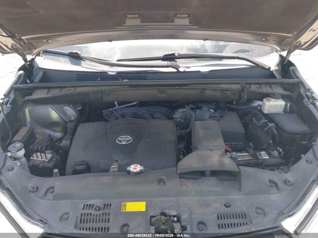 2018 Toyota Highlander Xle მანქანა იყიდება აუქციონზე, vin: 5TDKZRFH7JS529637, აუქციონის ნომერი: 46039532