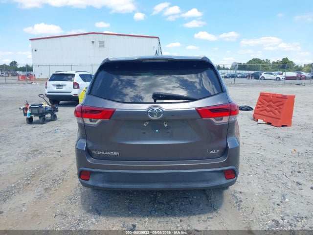 2018 Toyota Highlander Xle მანქანა იყიდება აუქციონზე, vin: 5TDKZRFH7JS529637, აუქციონის ნომერი: 46039532