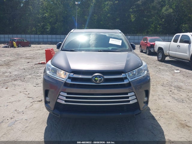 2018 Toyota Highlander Xle მანქანა იყიდება აუქციონზე, vin: 5TDKZRFH7JS529637, აუქციონის ნომერი: 46039532