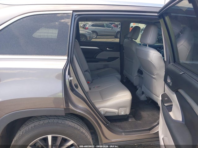 2018 Toyota Highlander Xle მანქანა იყიდება აუქციონზე, vin: 5TDKZRFH7JS529637, აუქციონის ნომერი: 46039532