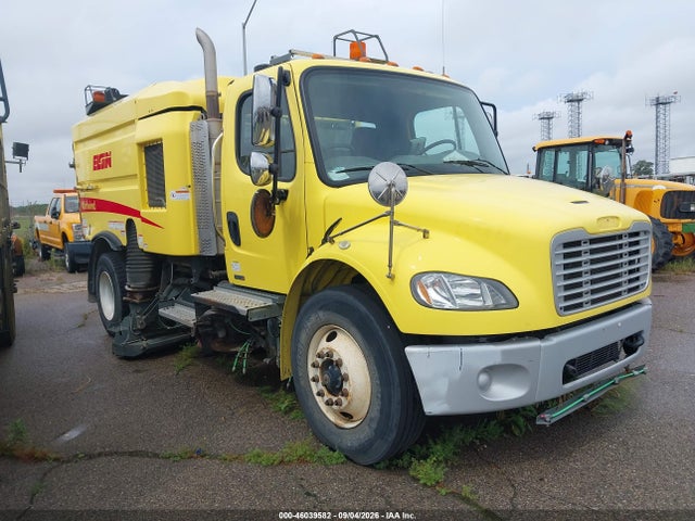 Продажа на аукционе авто 2016 Freightliner M2 106 Medium Duty, vin: 1FVACXDTXGHGW9307, номер лота: 46039582